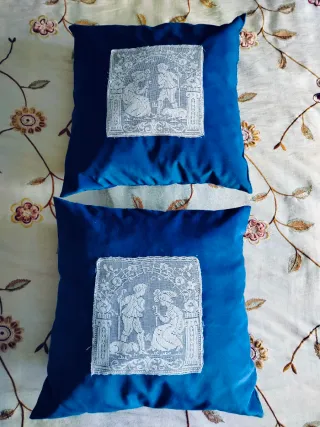 Cojín con antigua pieza Art Decó