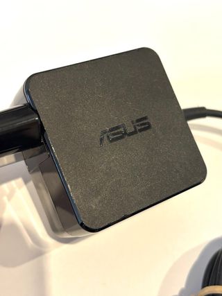 Transformador Asus AD890026
