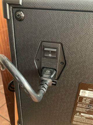 ¡COMO NUEVO! Amplificador Line6 Spider V 20 MkII