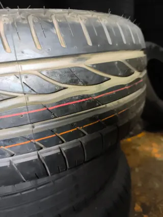 Neumático nuevo marca BRIDGESTONE