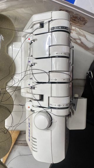 Recubridora JUKI MO-735 USADA 1 VEZ