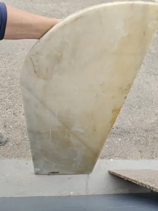 Banco de piedra blanca