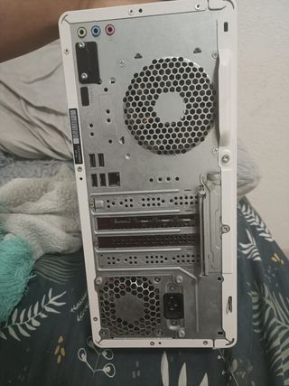 PC Gamer Victus Blanco