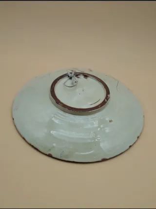 Plato Puigdemont cerámica Catalana S.XX