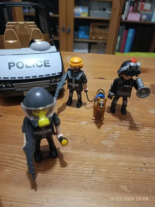 Playmobil furgoneta de Policía con Figuras y Perro