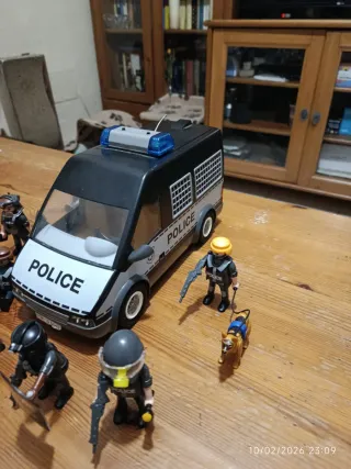 Playmobil furgoneta de Policía con Figuras y Perro