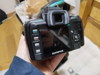 Olympus E-410 Cámara Digital