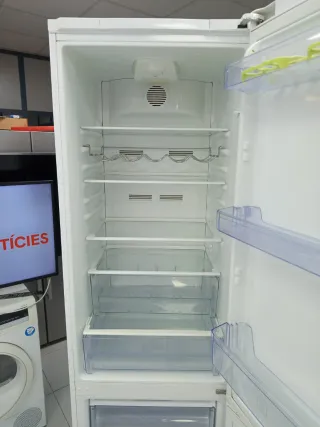 Nevera combi Beko 2m x 60cm