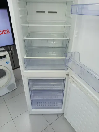Nevera combi Beko 2m x 60cm