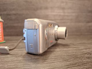 Cámara Digital Olympus D-545 Zoom 4MP