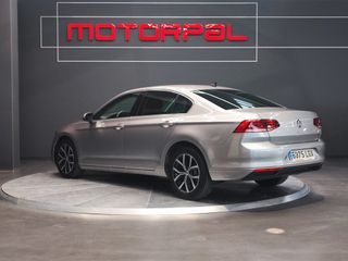 Volkswagen Passat Executive 1.6 TDI 88kW (120CV) DSG