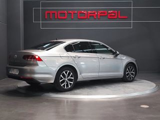 Volkswagen Passat Executive 1.6 TDI 88kW (120CV) DSG