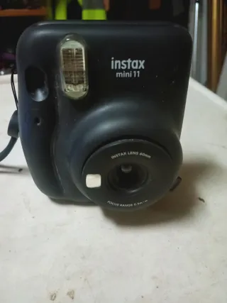 Cámara Instantánea Fujifilm Instax Mini 11 Negra