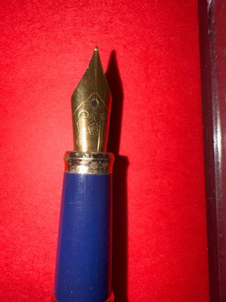 Lotto 24 penne: 8 stilografiche, 16 sfera