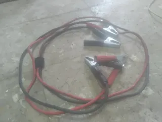 Pinzas de coche para arrancar baterías