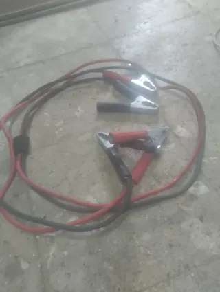 Pinzas de coche para arrancar baterías