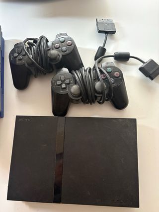 Consola PlayStation 2 Negra + Mandos y Juegos