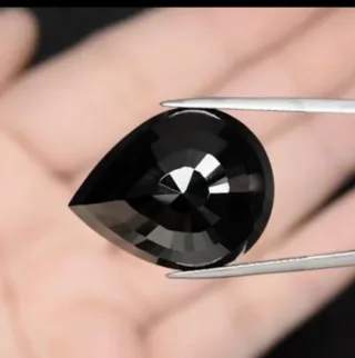 Cabujón Espinela Negra Gota