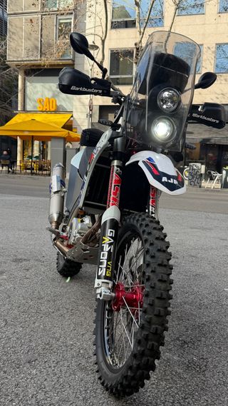 AJP PR7 moto Trail ligera