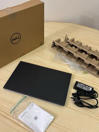 Portátil Dell Inspiron 15 3520 Intel i5 512GB FHD