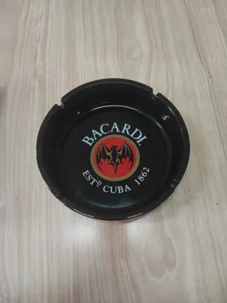 Cenicero Bacardi Vintage