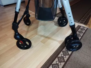 Andador Plegable con Cesta