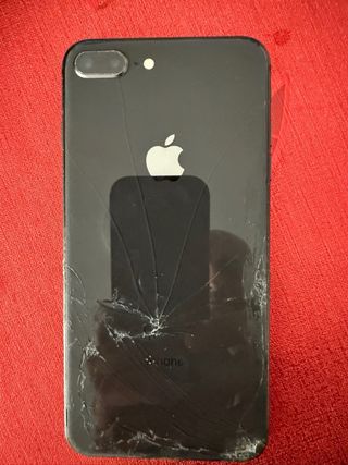 iPhone 8 Plus 64GB el teléfono funciona pperfectam