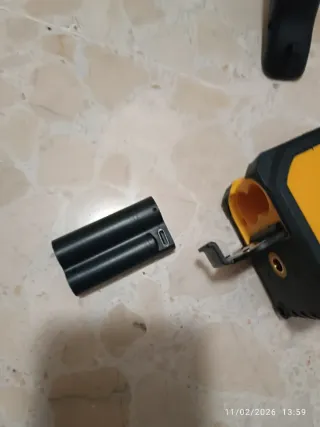 Nivel Láser HILDA con trípode y accesorios