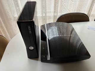 Consolas PlayStation 3 y Xbox 360 Negras