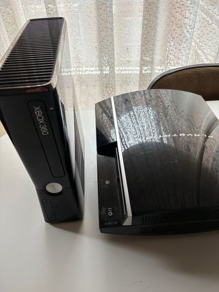 Consolas PlayStation 3 y Xbox 360 Negras