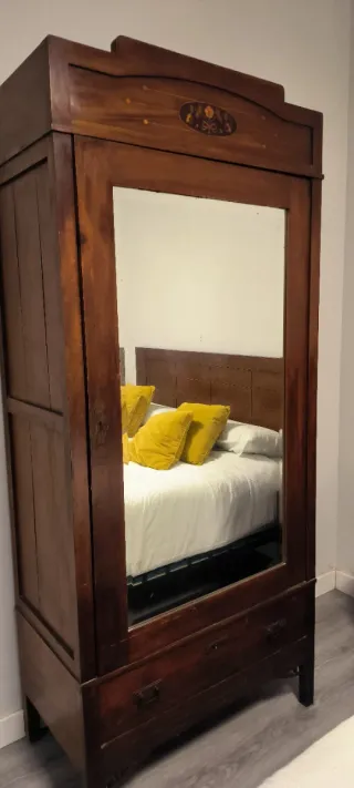 Armario Vintage S.XIX Madera y espejo.