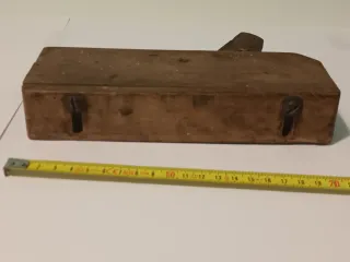 Cepillo carpintero o gramil de madera