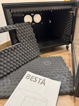 Mueble IKEA BESTÅ Insonorizado Discos/NAS