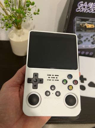 Consola Retro Portátil R36S Blanca