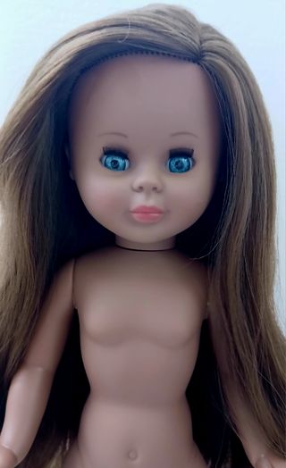 Muñeca Kika pelo largo