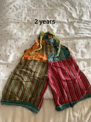 Se vende peto largo para niño, talla 2 años.