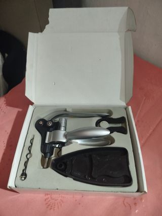 Sacacorchos de vino con base