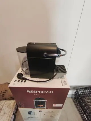 Cafetera Nespresso Verde