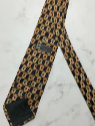 Cravatta uomo fantasia geometrica