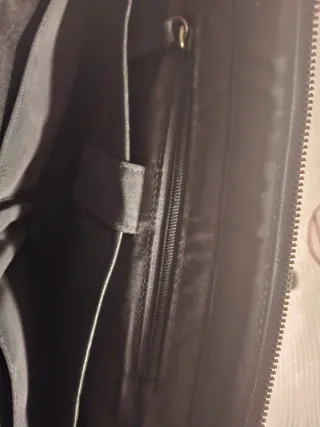 Maletín de piel negro