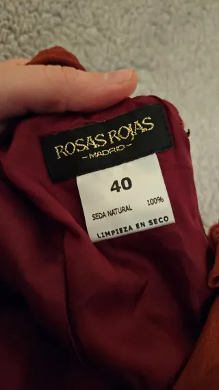 Vestido vino burdeos elegante