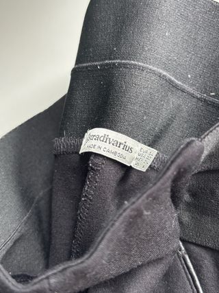 Mallas negras con detalle