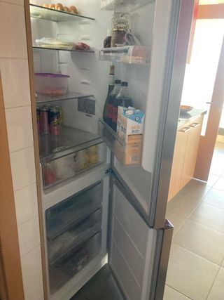 Nevera Jonson Combi Inox con 2 años de garantía.