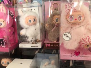 Labubu The Monsters - 1 scatola  25-35euro