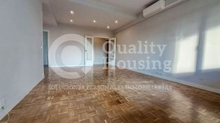 Piso en alquiler en Nueva España en Madrid