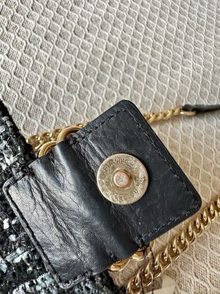 Bolso Pedro del Hierro. Negro y Dorado