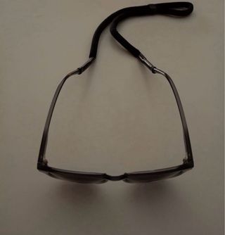 Cinta flotante para gafas de sol