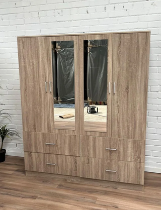 LIQUIDO!! . Armario 4 puertas con espejo