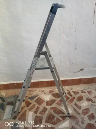 Escalera de mano plegable