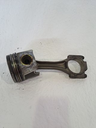 PISTON VOLKSWAGEN GOLF V BERLINA (1K1) (6)